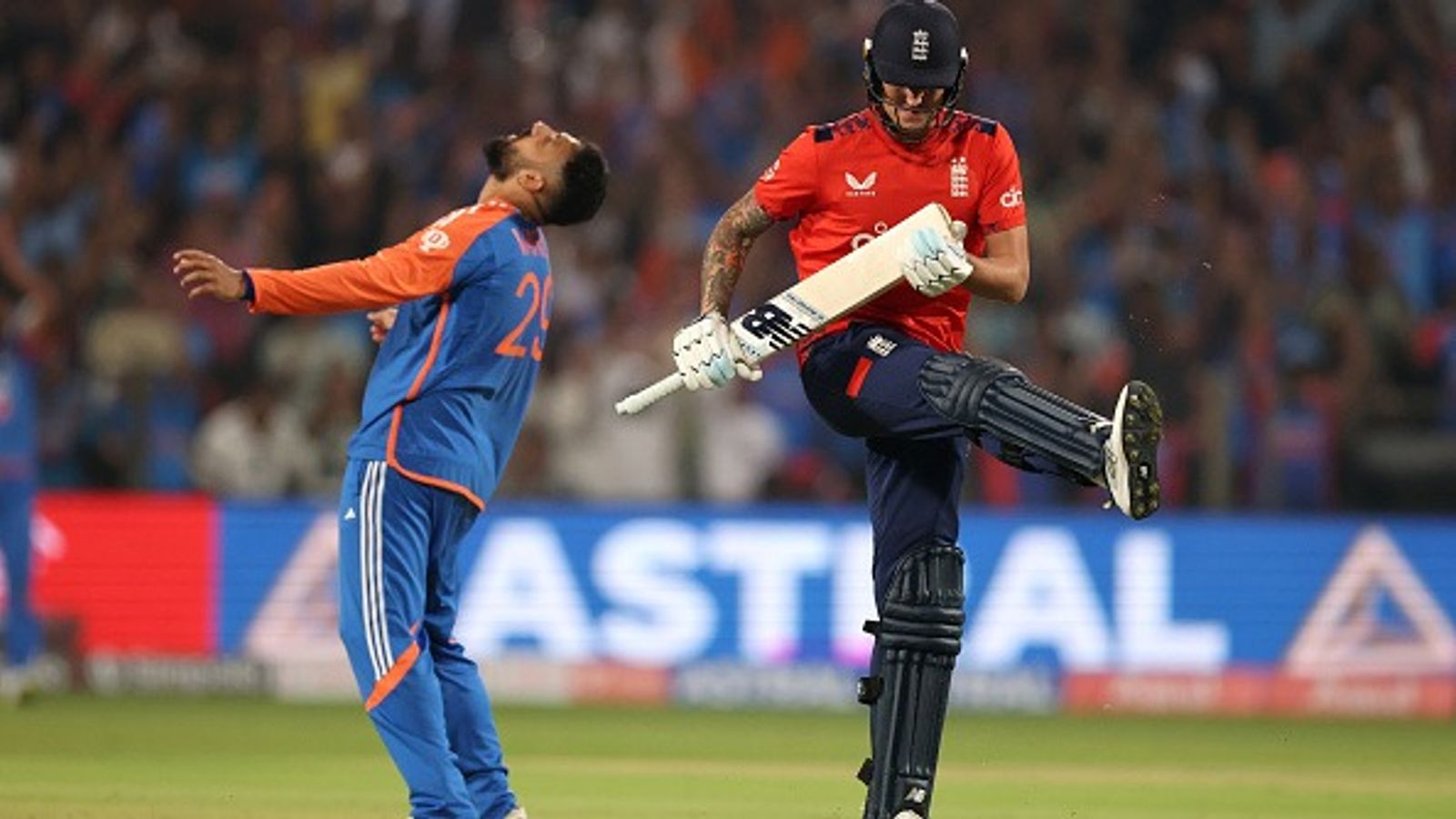 वनडे डेब्यू में वरुण चक्रवर्ती से क्या हुई गलती? क्या ज्यादा एक्सपेरिमेंट के चलते फेल हुआ स्पिनर, पूर्व भारतीय क्रिकेटर बोला- अनिल कुंबले.. वनडे डेब्यू में वरुण चक्रवर्ती से क्या हुई गलती? क्या ज्यादा एक्सपेरिमेंट के चलते फेल हुआ स्पिनर, पूर्व भारतीय क्रिकेटर बोला- अनिल कुंबले..