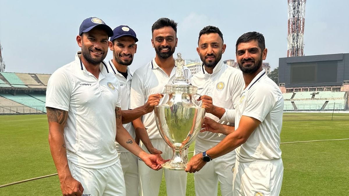 15 साल का लंबा करियर, 7200 से ज्यादा रन और 21 शतक के साथ भारतीय क्रिकेटर ने लिया संन्यास, मैदान पर आखिरी मैच के लिए पहुंचा पूरा परिवार