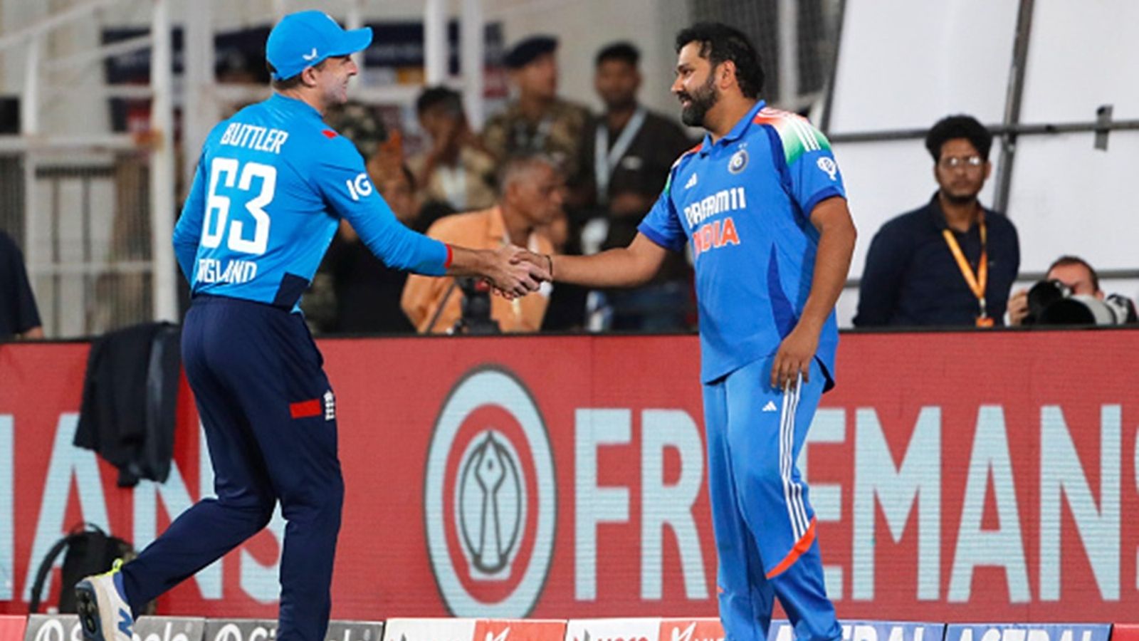 IND VS ENG 3rd ODI: 14 साल बाद भारतीय टीम ने इंग्लैंड को वनडे सीरीज में 3-0 से हराया... 3 India Playing XI - IND vs ENG : इंग्लैंड ने जीता टॉस, टीम इंडिया से बाहर जडेजा सहित ये तीन धुरंधर, जानें दोनों टीमों की Playing XI - IND vs ENG 3RD