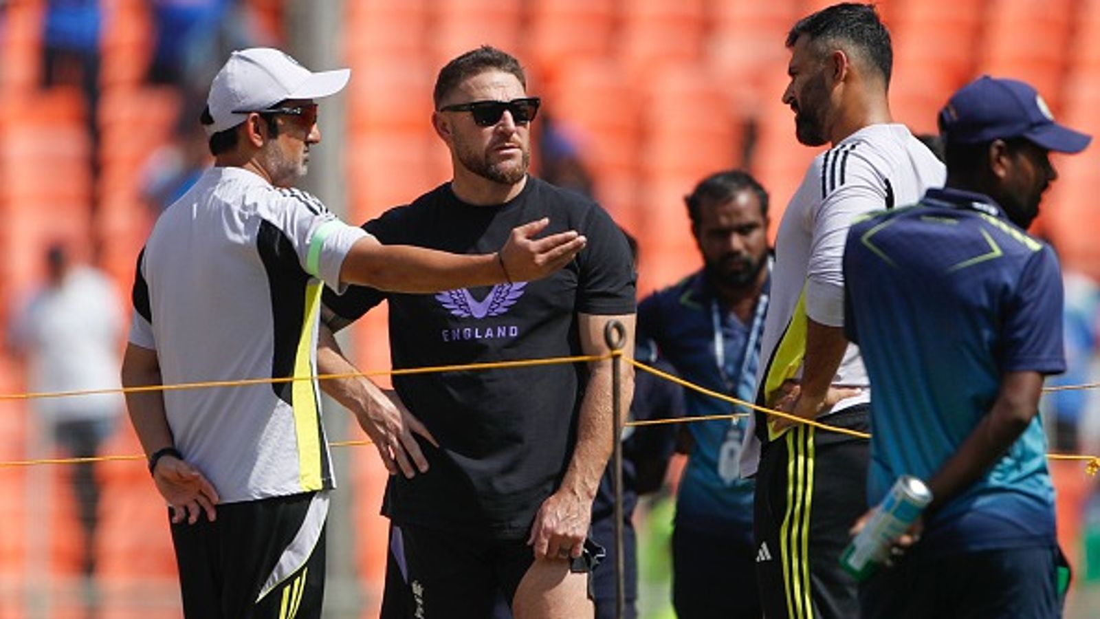 भारत के खिलाफ सीरीज हार को नहीं पचा पा रहे हैं इंग्लैंड के कोच ब्रेडन मैक्कलम, इन लोगों को ठहराया दोषी भारत के खिलाफ सीरीज हार को नहीं पचा पा रहे हैं इंग्लैंड के कोच ब्रेडन मैक्कलम, इन लोगों को ठहराया दोषी