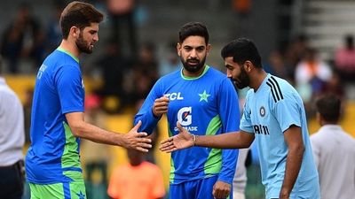 Champions Trophy 2025 से पहले फिट हुआ ये धाकड़ तेज गेंदबाज, भारत-पाकिस्तान मैच के लिए रोहित के सामने बड़ा चैलेंज! हारिस रऊफ, शाहीन अफरीदी और जसप्रीत बुमराह