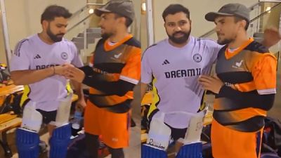 Exclusive: रोहित-कोहली को गेंदबाजी करने वाले पाकिस्तानी खिलाड़ी का बड़ा खुलासा, कहा- नेट्स में भारतीय कप्तान ने कोहली से पूछा कि... SportsTak Hindi