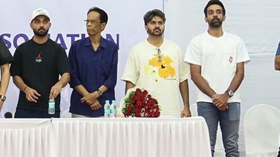 56 मैचों में 126 विकेट लेने वाले भारतीय खिलाड़ी का निधन, सुनील गावस्कर के साथ मुंबई टीम को दिलाई थी कई यादगार जीत SportsTak Hindi