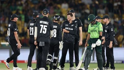 NZ vs PAK : यंग-लैथम के शतकों ने पाकिस्तान को उसके घर में कहीं का नहीं छोड़ा, 60 रन की हार से हुई चैंपियंस ट्रॉफी की शुरुआत, भारत के खिलाफ तो अब... SportsTak Hindi