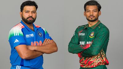 IND vs BAN : रोहित शर्मा ने बांग्लादेश के खिलाफ मैच से अर्शदीप को किया बाहर, नया नवेला खिलाड़ी प्लेइंग XI में शामिल, जानिए दोनों टीमों में किसे मिली जगह SportsTak Hindi