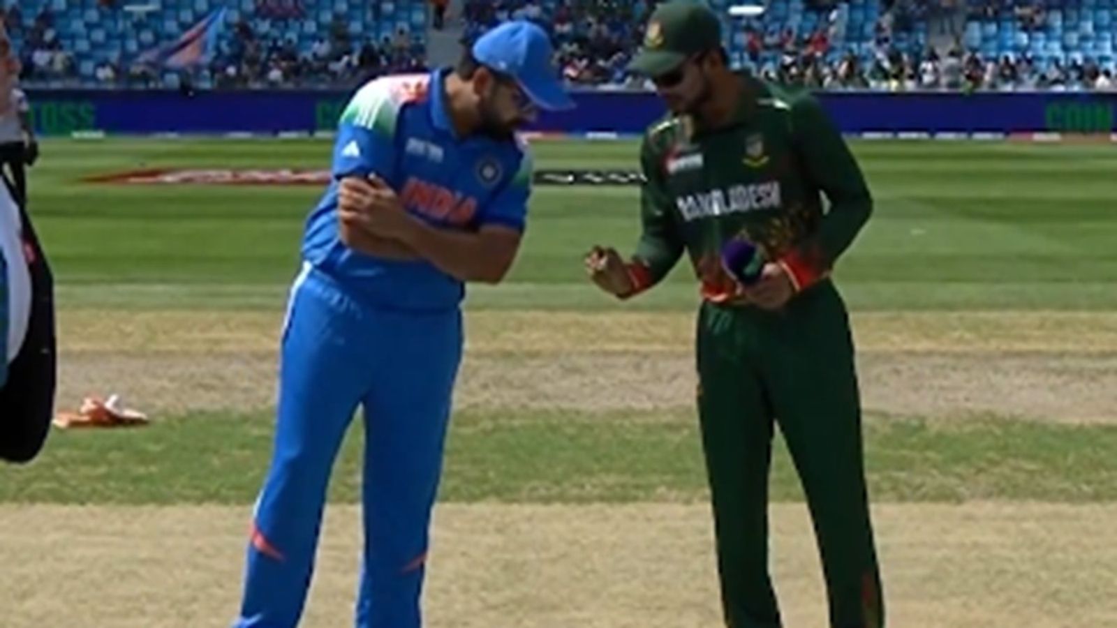 बांग्लादेशी कप्तान शांतो ने टॉस के वक्त रोहित शर्मा को याद दिलाई 3 साल पुरानी कड़वी बात, कहा- तब हमने... बांग्लादेशी कप्तान शांतो ने टॉस के वक्त रोहित शर्मा को याद दिलाई 3 साल पुरानी कड़वी बात, कहा- तब हमने...