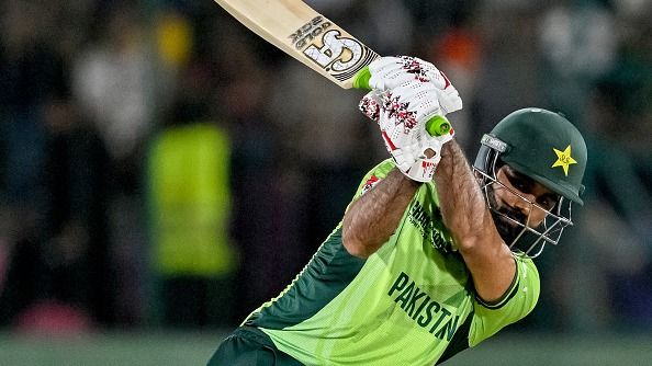 BREAKING : IND vs PAK मैच से पहले पाकिस्तान को तगड़ा झटका, विस्फोटक बल्लेबाज चैंपियंस ट्रॉफी से बाहर, डेब्यू में शतक ठोकने वाला टीम में शामिल
