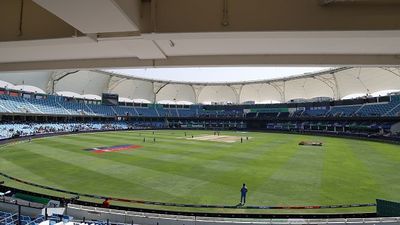 भारत- बांग्लादेश मैच की इस तस्वीर ने बढ़ाई दुनियाभर के क्रिकेटरों की टेंशन, क्या खत्म होने की कगार पर है वनडे क्रिकेट, जानें पूरा मामला SportsTak Hindi