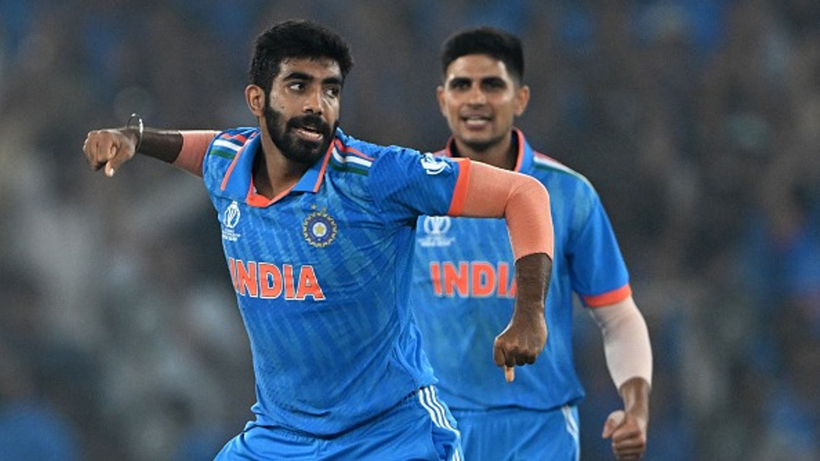 जसप्रीत बुमराह की चैंपियंस ट्रॉफी 2025 के बीच क्या टीम इंडिया में होगी वापसी? शुभमन गिल ने दी बड़ी अपडेट जसप्रीत बुमराह की चैंपियंस ट्रॉफी 2025 के बीच क्या टीम इंडिया में होगी वापसी? शुभमन गिल ने दी बड़ी अपडेट