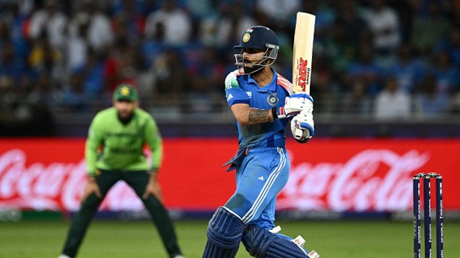 विराट कोहली ने शतक ठोक पाकिस्तान को हराने के बाद मांगा वीकऑफ, कहा- 23-24 साल वालों का पता नहीं लेकिन मुझे तो... विराट कोहली ने शतक ठोक पाकिस्तान को हराने के बाद मांगा वीकऑफ, कहा- 23-24 साल वालों का पता नहीं लेकिन मुझे तो...