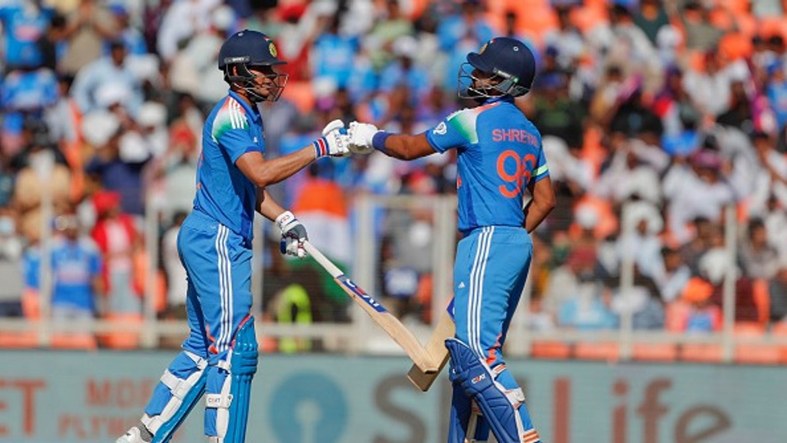 वो गेंद को इतनी जोर से मार रहा था कि... भारतीय बल्लेबाज ने संजय बांगर को अपनी बैटिंग से चौंकाया, कहा- इसके कंधे पर है अब भारत का जिम्मा वो गेंद को इतनी जोर से मार रहा था कि... भारतीय बल्लेबाज ने संजय बांगर को अपनी बैटिंग से चौंकाया, कहा- इसके कंधे पर है अब भारत का जिम्मा