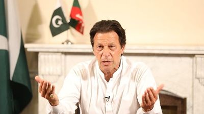 'क्रिकेट नष्ट हो जाएगा', जेल में बंद इमरान खान ने भारत से हार पर पाकिस्तान टीम को लताड़ा, उनकी बहन ने खोला राज पाकिस्तान के पूर्व कप्तान इमरान खान