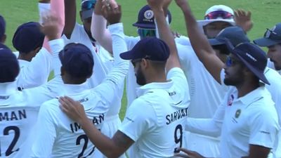 Ranji Trophy Final: 74 साल बाद फाइनल खेलने उतरी केरल के दांव ने किया हैरान, तीन मैच खेलने वाले खिलाड़ी को तीन साल बाद खिलाया, फिर... SportsTak Hindi