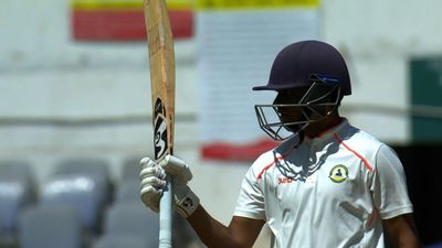 पिता ने खाई थी कसम, बेटा पैदा हुआ तो बनाऊंगा क्रिकेटर, लोगों से पैड्स और बैट मांगे उधार, जानें कौन हैं रणजी फाइनल में शतक ठोकने वाले दानिश मालेवर SportsTak Hindi