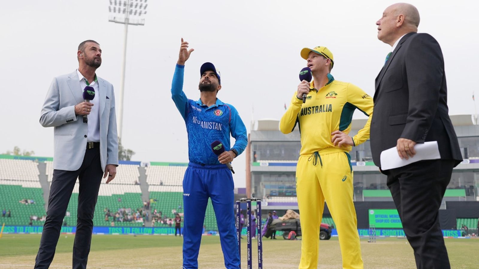 अफगानिस्तानी कप्तान शाहिदी ने 18 महीने पुरानी गलती से नहीं लिया सबक, क्या खुद ही ऑस्ट्रेलिया के हाथ में थमा बैठे सेमीफाइनल का टिकट! अफगानिस्तानी कप्तान शाहिदी ने 18 महीने पुरानी गलती से नहीं लिया सबक, क्या खुद ही ऑस्ट्रेलिया के हाथ में थमा बैठे सेमीफाइनल का टिकट!