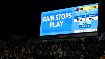 ऑस्ट्रेलिया-अफगानिस्तान मैच पर आई बड़ी अपडेट, कंगारुओं को 20 ओवर में बनाने होंगे अब इतने रन, जानिए कब शुरू होगा मैच SportsTak Hindi