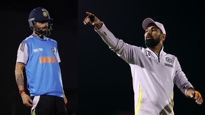 मोहम्मद शमी ने उखाड़ा विराट कोहली का मिडिल स्टंप, न्यूजीलैंड के खिलाफ मैच से पहले नेट्स सेशन में धुरंधर आमने-सामने, Video SportsTak Hindi