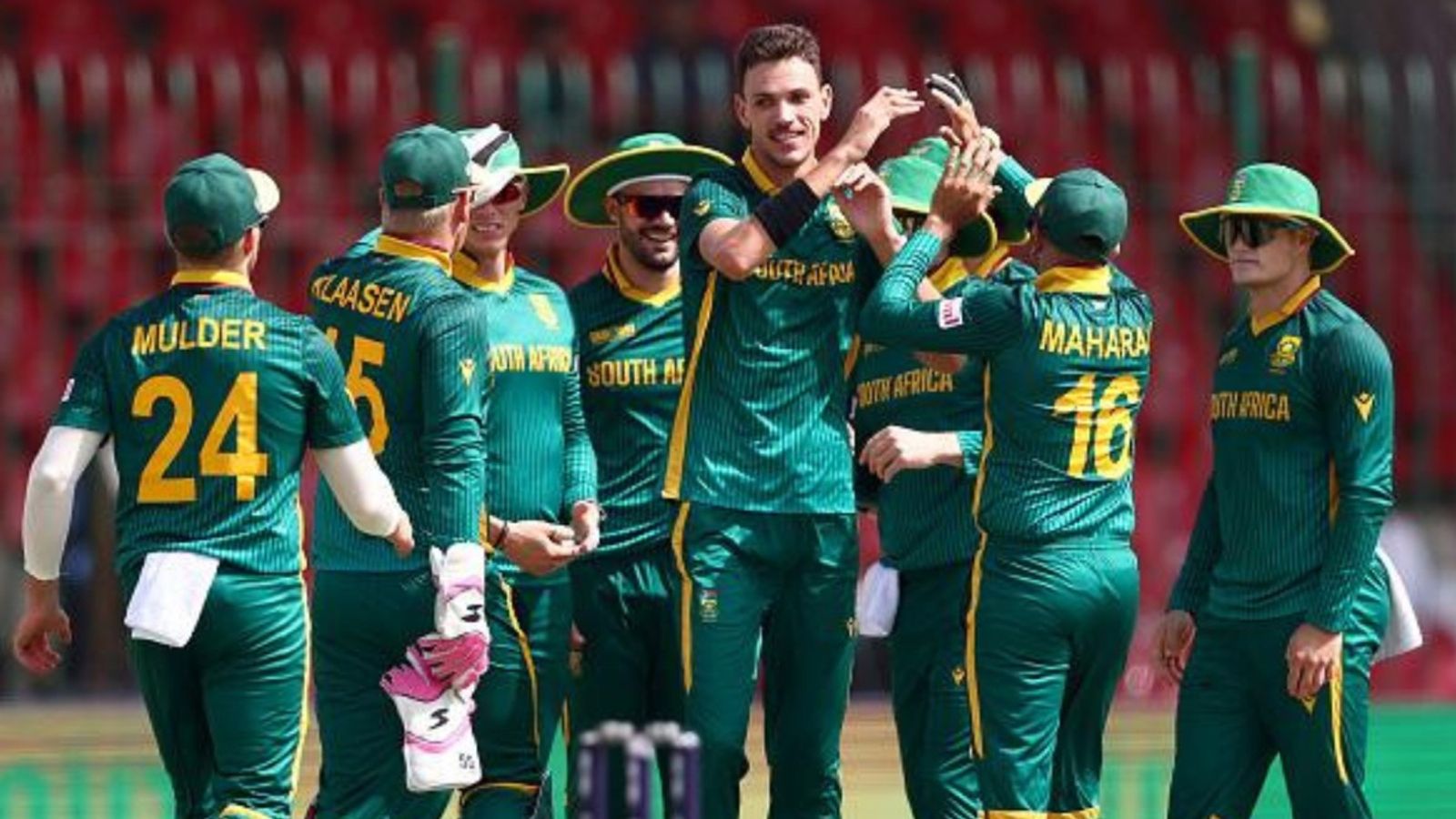 साउथ अफ्रीका पर टूटा मुसीबतों का पहाड़, उनका दूसरा कप्तान भी इंग्लैंड सामने मैदान से गया बाहर, जानें क्या है ये बड़ी आफत ? साउथ अफ्रीका पर टूटा मुसीबतों का पहाड़, उनका दूसरा कप्तान भी इंग्लैंड सामने मैदान से गया बाहर, जानें क्या है ये बड़ी आफत ?