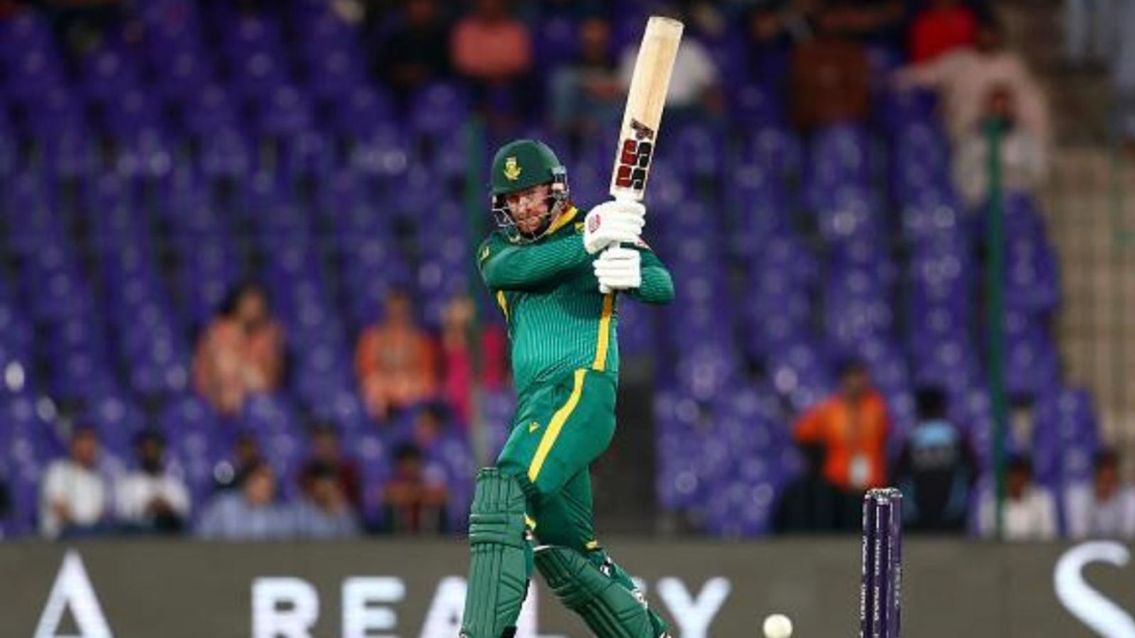 यानसन की कहर गेंदबाजी और क्लासेन की तूफानी पारी से जीती साउथ अफ्रीका, इंग्लैंड को सात विकेट से बुरी तरह रौंदा यानसन की कहर गेंदबाजी और क्लासेन की तूफानी पारी से जीती साउथ अफ्रीका, इंग्लैंड को सात विकेट से बुरी तरह रौंदा