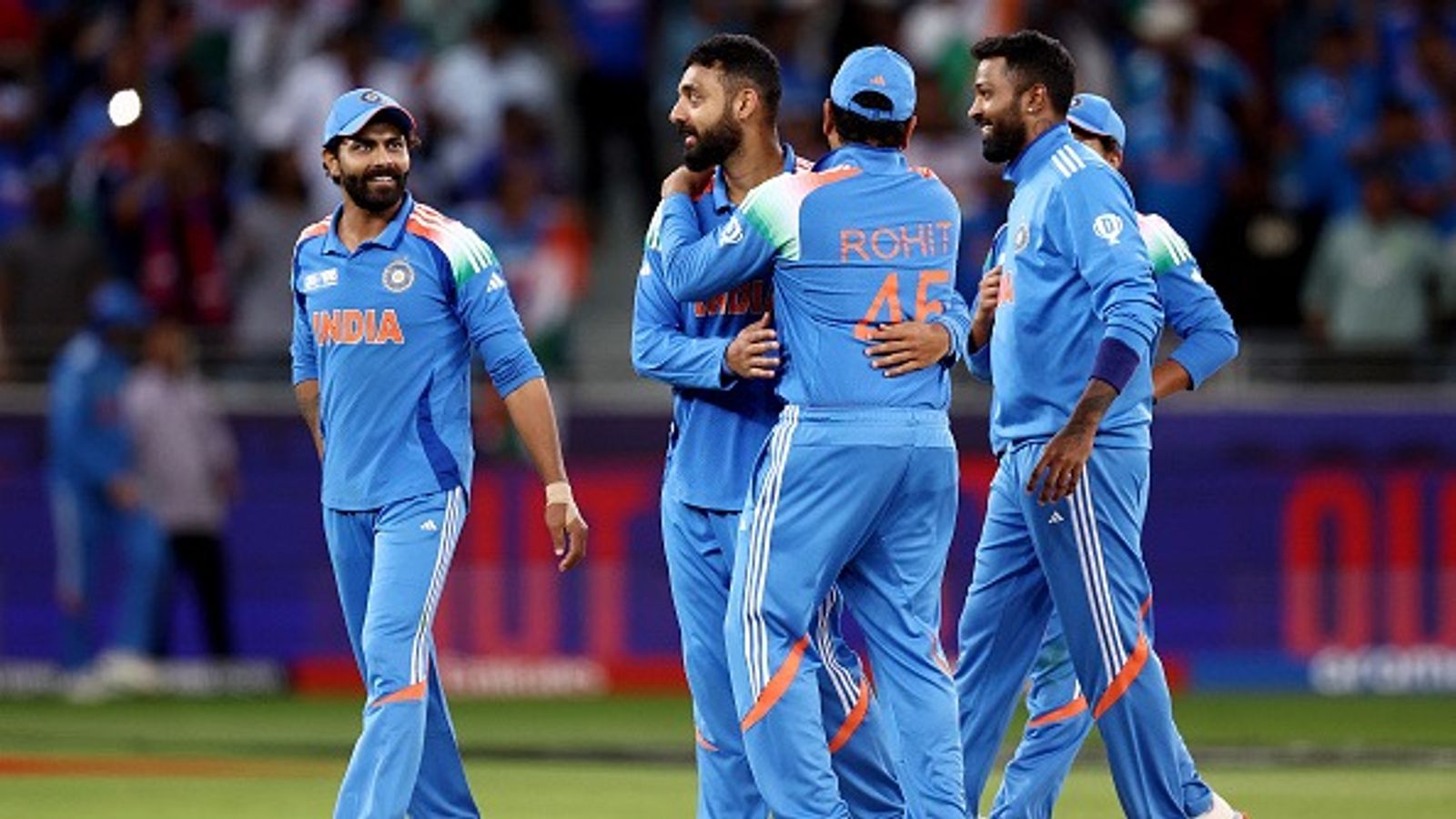 रोहित शर्मा ने न्यूजीलैंड को हराने के बाद दिया चौंकाने वाला बयान, बोले- वरुण के पास कुछ अलग है, लेकिन मेरा सिरदर्द... रोहित शर्मा ने न्यूजीलैंड को हराने के बाद दिया चौंकाने वाला बयान, बोले- वरुण के पास कुछ अलग है, लेकिन मेरा सिरदर्द...