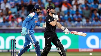 केन विलियमसन ने सेमीफाइनल में शतक ठोकने के बाद टीम इंडिया को फाइनल के लिए ललकारा, कहा - पहले जश्न मनाएंगे फिर उनको... Kane Williamson of New Zealand