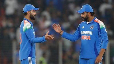 रोहित शर्मा-विराट कोहली समेत तीन धुरंधरों को क्या BCCI कर देगी A+ कॉन्ट्रेक्ट से बाहर? एनुअल प्लेयर रिटेनरशिप के ऐलान में देरी की वजह आई सामने SportsTak Hindi