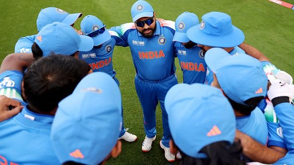 टीम इंडिया को दुबई में खेलने से होने वाले फायदे पर भड़के पाकिस्तान के वसीम अकरम, कहा - न्यूजीलैंड को फाइनल से पहले...
