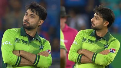 शुभमन गिल को आंख दिखाने वाले पाकिस्तानी गेंदबाज अबरार अहमद ने खुले आम मांगी माफ़ी, कहा - मैंने गलत नहीं किया और... Abrar Ahmed gives arrogant send off to Shubman Gill