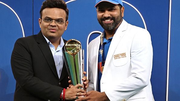 रोहित शर्मा ने चैंपियंस ट्रॉफी की जीत किसे की समर्पित? जवाब सुनकर सीना चौड़ा हो जाएगा