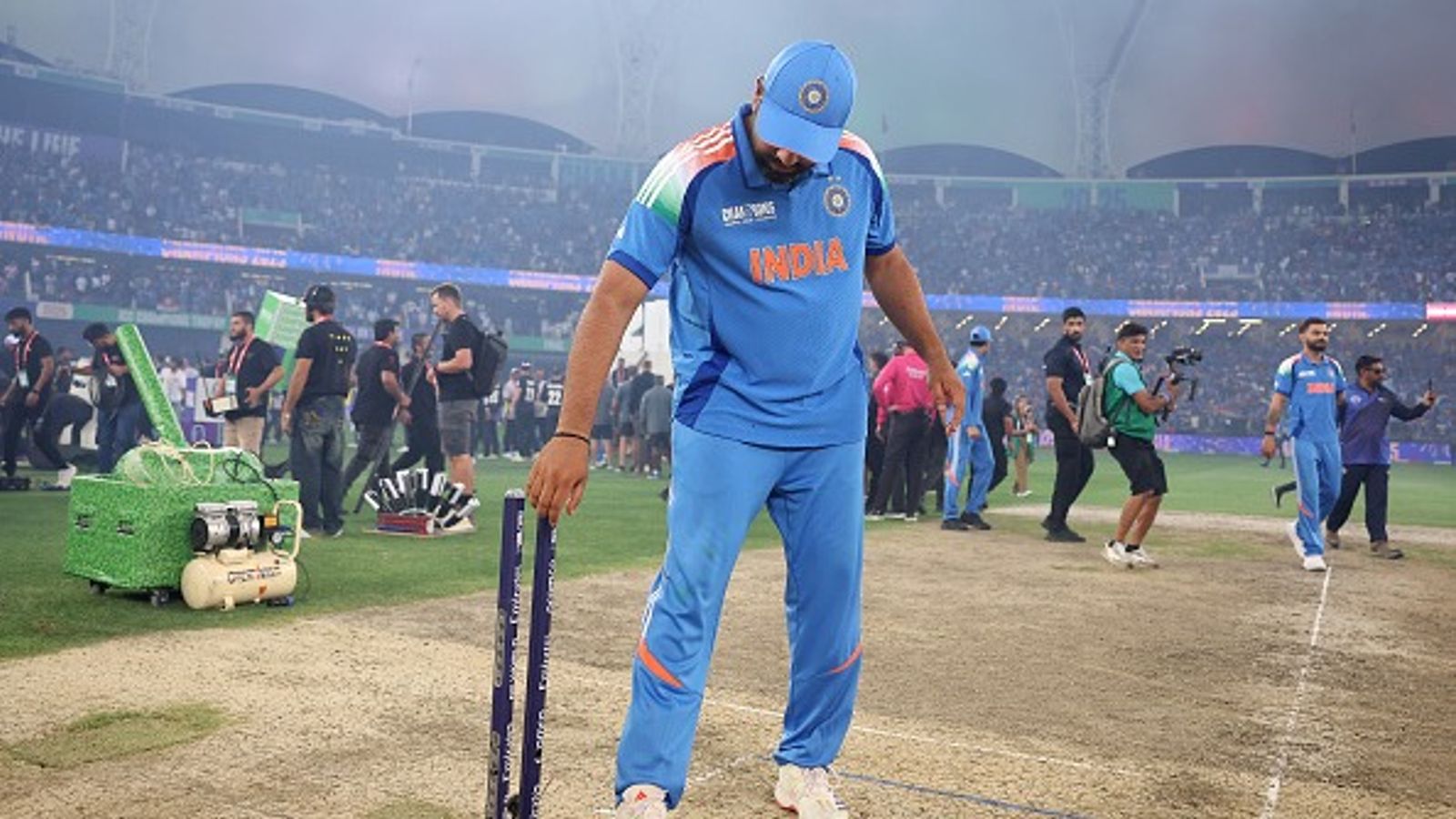 रोहित शर्मा साल 2027 वनडे वर्ल्ड कप खेलेंगे या उससे पहले हो जाएंगे रिटायर? भारतीय कप्तान ने दे दिया करियर का सबसे बड़ा जवाब रोहित शर्मा साल 2027 वनडे वर्ल्ड कप खेलेंगे या उससे पहले हो जाएंगे रिटायर? भारतीय कप्तान ने दे दिया करियर का सबसे बड़ा जवाब