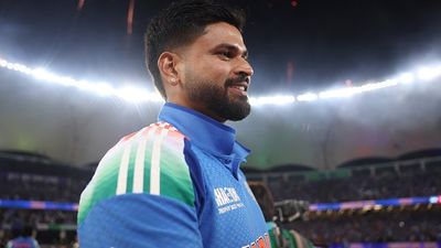 चैंपियंस ट्रॉफी जीतने के बाद रोहित शर्मा के 'साइलेंट हीरो' वाले कमेंट पर श्रेयस अय्यर ने किया रिएक्ट, बोले- इज्जत को लेकर... SportsTak Hindi