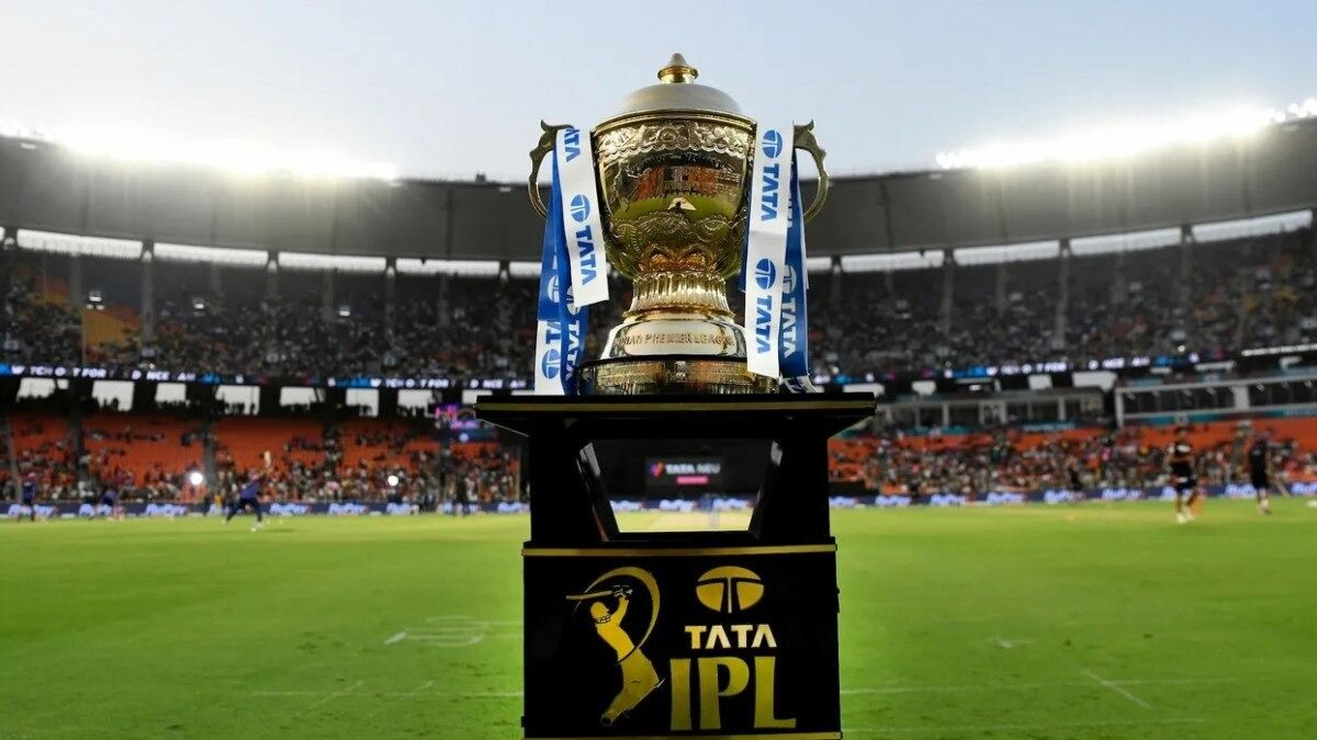 IPL इतिहास के पांच बड़े विवाद, 18 सालों में थप्पड़ कांड, फिक्सिंग और सट्टेबाजारी से लगे काले दाग  IPL इतिहास के पांच बड़े विवाद, 18 सालों में थप्पड़ कांड, फिक्सिंग और सट्टेबाजारी से लगे काले दाग