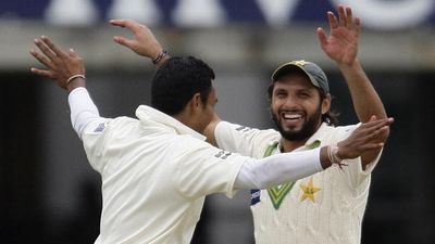 'शाहिद अफरीदी ने मुझे मेरा धर्म बदलने के लिए कहा था', पाकिस्तान के पूर्व क्रिकेटर ने लगाया बड़ा आरोप SportsTak Hindi