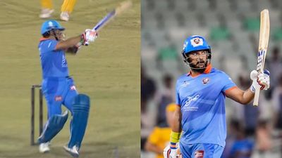 युवराज सिंह और सचिन तेंदुलकर के बल्लों से कांप उठा ऑस्ट्रेलिया, टीम इंडिया ने टी20 सेमीफाइनल में कूटे 220 रन SportsTak Hindi