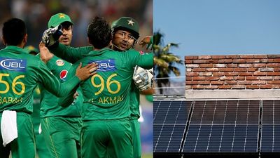 पाकिस्तानी धुरंधर क्रिकेटर के घर दिनदहाड़े चोरी, लाखों का लगवाया था सोलर पैनल, अगले दिन ही उखाड़ ले गए चोर SportsTak Hindi