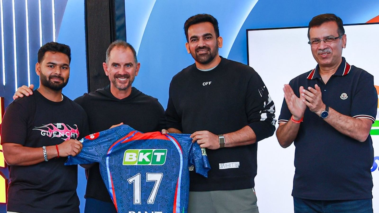 IPL 2025: मयंक-मोहसिन के बाद लखनऊ सुपर जायंट्स के लिए नया सिरदर्द, इस खिलाड़ी का खेलना मुश्किल, ऑस्ट्रेलिया दौरे पर लगी थी चोट IPL 2025: मयंक-मोहसिन के बाद लखनऊ सुपर जायंट्स के लिए नया सिरदर्द, इस खिलाड़ी का खेलना मुश्किल, ऑस्ट्रेलिया दौरे पर लगी थी चोट