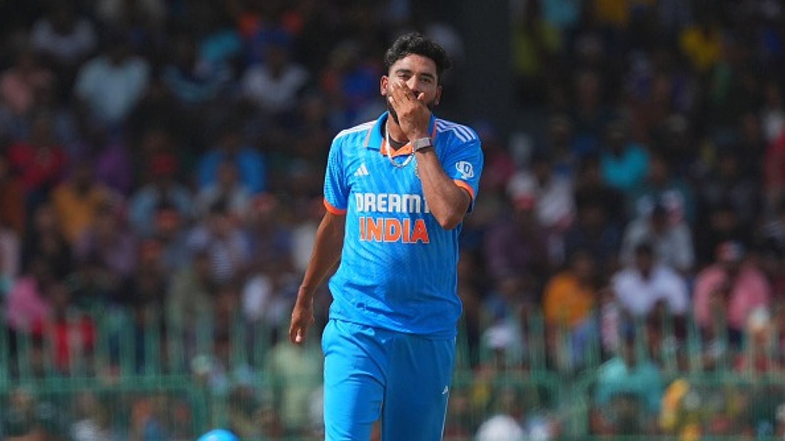 IPL 2025 : मोहम्मद सिराज ने गेंद पर लार लगाने के गिनाए फायदे, कहा - शर्ट पर बॉल रगड़ने से कभी... IPL 2025 : मोहम्मद सिराज ने गेंद पर लार लगाने के गिनाए फायदे, कहा - शर्ट पर बॉल रगड़ने से कभी...