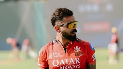 विराट कोहली को IPL 2025 के पहले मैच में KKR के खिलाफ बनाने हैं सिर्फ 38 रन, ऐसा करने वाले बन जाएंगे दुनिया के पहले बल्लेबाज SportsTak Hindi