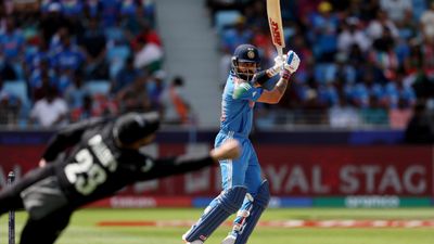 ग्लेन फिलिप्स ने चैंपियंस ट्रॉफी में एक हाथ से विराट कोहली का कैच लपकने की सुनाई पूरी कहानी, बोले- मैं जानता था कि वह... SportsTak Hindi