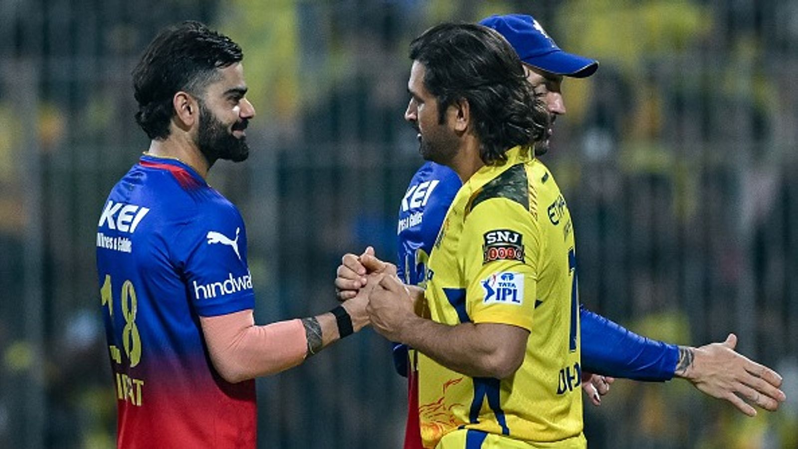 एमएस धोनी ने विराट कोहली के साथ अपने रिश्ते पर की खुलकर बात, बोले हमारे बीच में एक लाइन है, मगर... एमएस धोनी ने विराट कोहली के साथ अपने रिश्ते पर की खुलकर बात, बोले हमारे बीच में एक लाइन है, मगर...