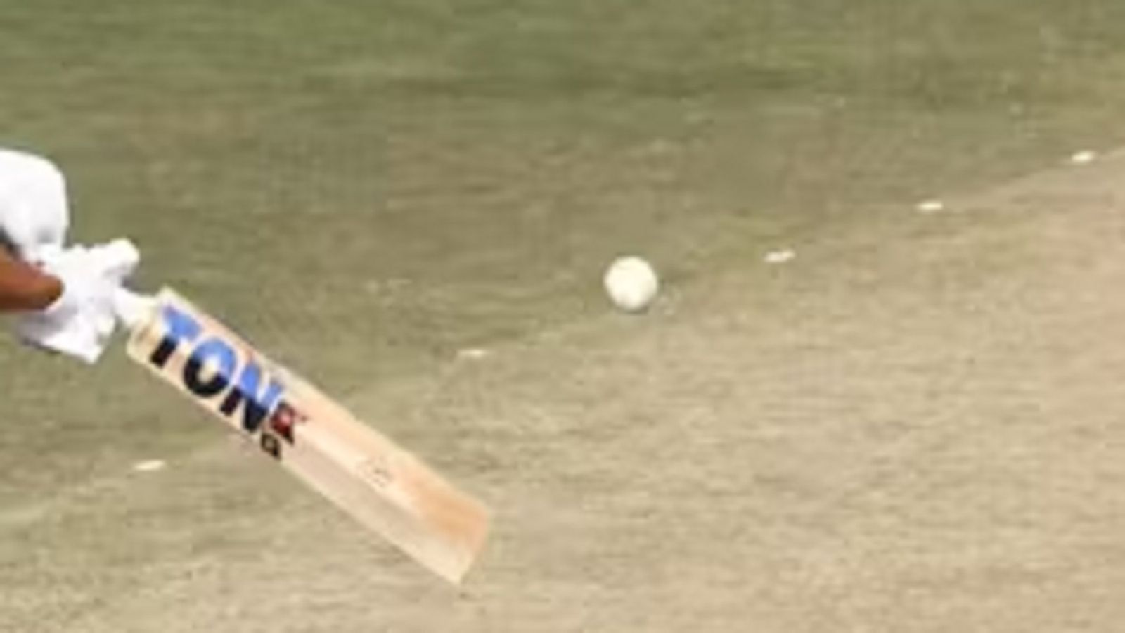 वनडे मैच में 22 साल के गेंदबाज का करिश्मा, 10 ओवर में सिर्फ 5 रन देकर लिए 4 विकेट लेकिन फिर उसकी टीम ने उसके साथ... वनडे मैच में 22 साल के गेंदबाज का करिश्मा, 10 ओवर में सिर्फ 5 रन देकर लिए 4 विकेट लेकिन फिर उसकी टीम ने उसके साथ...