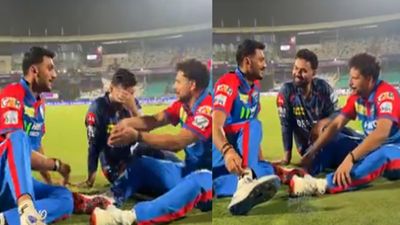 'एक ही तो शॉट आता है', ऋषभ पंत ने हार के बाद अक्षर पटेल के साथ मिलकर उड़ाया कुलदीप यादव का मजाक, Video SportsTak Hindi