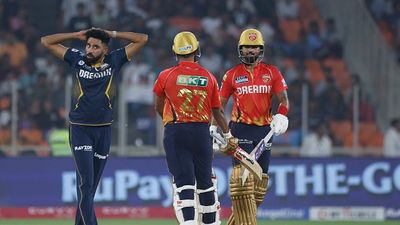 शशांक सिंह ने 16 गेंद पर 44 रन कूटने के बाद किया बड़ा खुलासा, कहा- ईमानदारी से कहूं तो श्रेयस अय्यर ने आखिरी ओवर की पहली गेंद पर मुझे... Shashank Singh and Shreyas Iyer of Punjab Kings