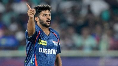  लखनऊ सुपर जायंट्स को जीत दिलाने के बाद शार्दुल ठाकुर का पिच को लेकर क्‍यों फूटा गुस्‍सा? कर डाली बड़ी मांग