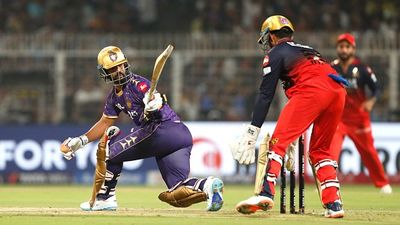 अजिंक्य रहाणे और पिच विवाद पर अब भारतीय विकेटकीपर-बल्लेबाज का बड़ा खुलासा, कहा- क्यूरेटर हमें ईडन गार्डन में ट्रेनिंग तक करने नहीं देते SportsTak Hindi