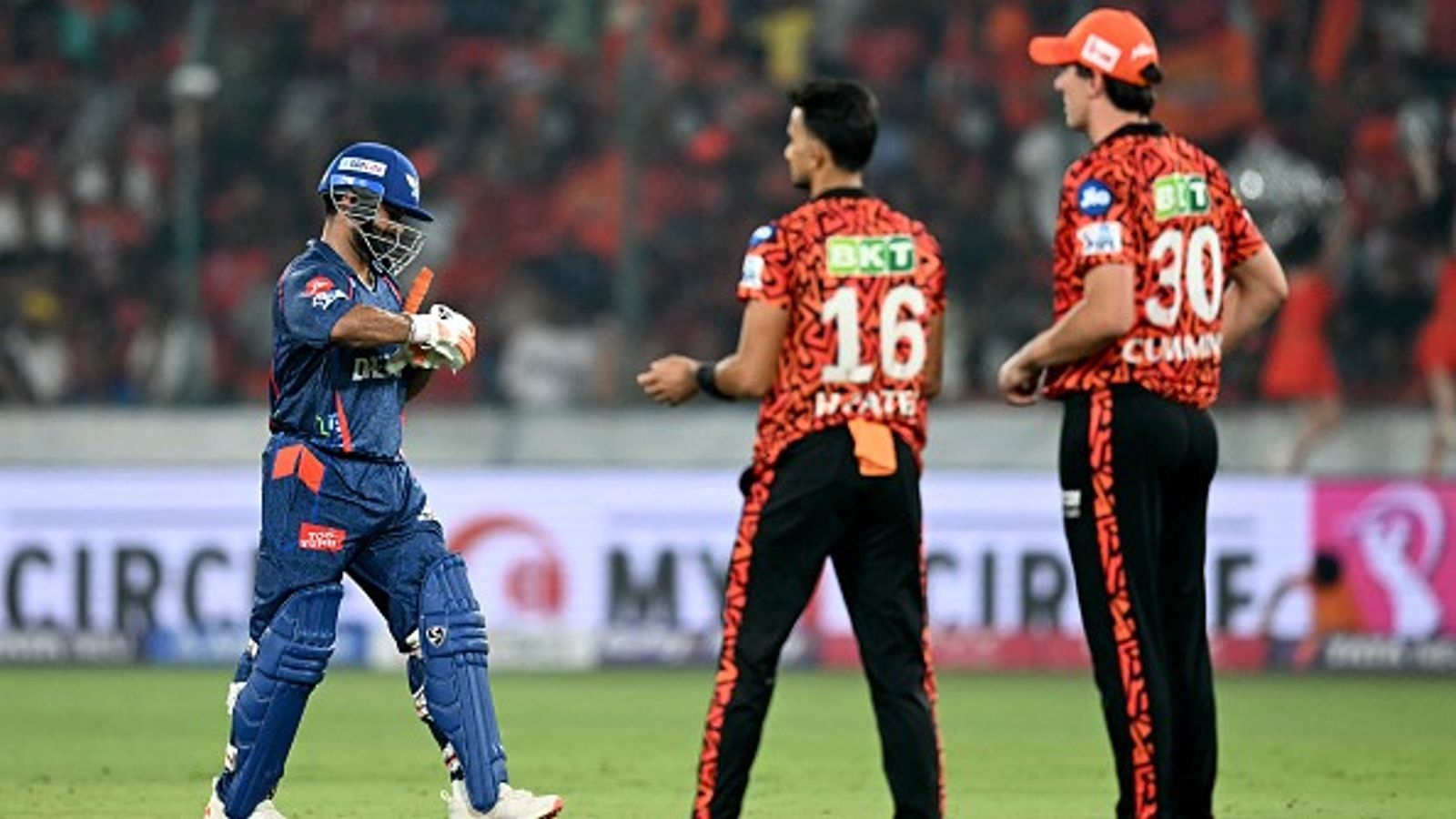 पहले मैच में जीरो, दूसरे में 15 रन बनाने वाले ऋषभ पंत का अपनी बैटिंग को लेकर बड़ा बयान, बोले मुझे आजादी से खेलना पसंद है, मगर... पहले मैच में जीरो, दूसरे में 15 रन बनाने वाले ऋषभ पंत का अपनी बैटिंग को लेकर बड़ा बयान, बोले मुझे आजादी से खेलना पसंद है, मगर...