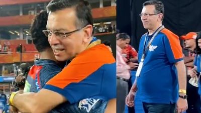 LSG की पहली जीत के बाद संजीव गोयनका का पहला रिएक्शन, चार खिलाड़ियों की तारीफ में गढ़े कसीदे, बोले- सच में यह ... SportsTak Hindi
