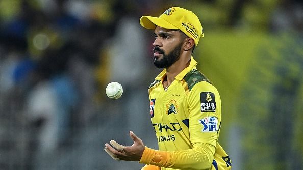 CSK vs RCB: आरसीबी से घर पर हारने के बाद ऋतुराज गायकवाड़ को नहीं सूझा जवाब, बोले- ऐसा कैसे हुआ हमें तो...