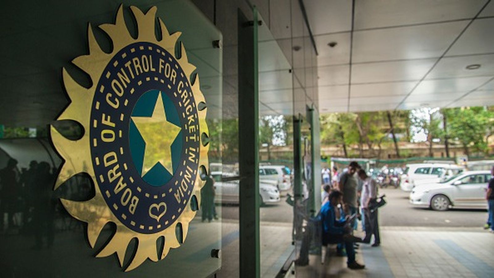 BCCI के सेंट्रल कॉन्ट्रैक्ट पर सबसे बड़ी जानकारी आई सामने, इस तारीख को होगी अब मीटिंग, जानें किन मुद्दों पर रहेगा फोकस BCCI के सेंट्रल कॉन्ट्रैक्ट पर सबसे बड़ी जानकारी आई सामने, इस तारीख को होगी अब मीटिंग, जानें किन मुद्दों पर रहेगा फोकस