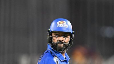 पहले मैं कप्तान था अब नहीं हूं और जिनके साथ ट्रॉफी जीती...रोहित शर्मा के लिए MI में क्या बदला, हिटमैन ने VIDEO में सबकुछ साफ कर दिया SportsTak Hindi